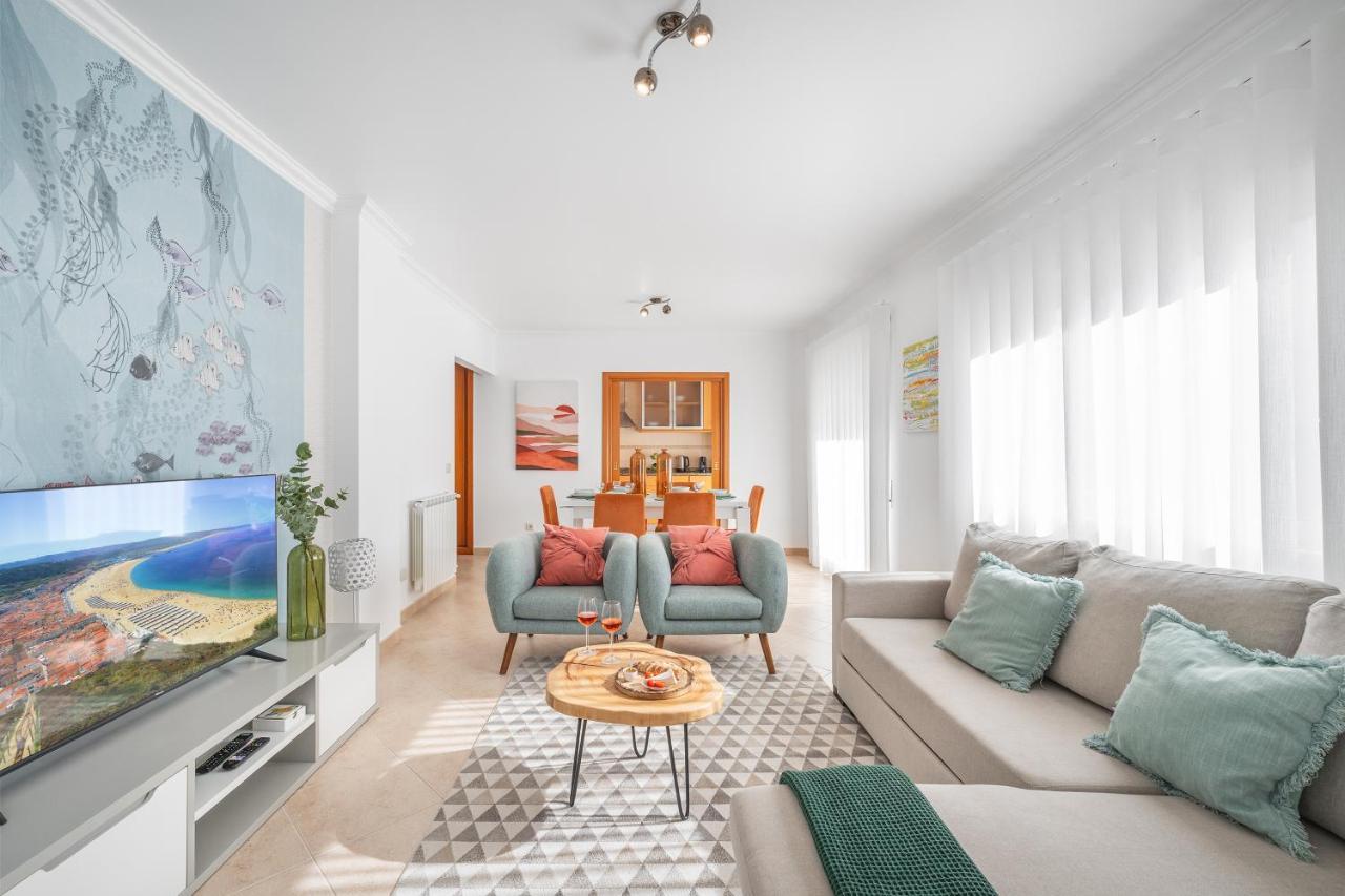 Ocean Getaway - Private Parking And Sea View Apartment Nazaré Exterior photo
