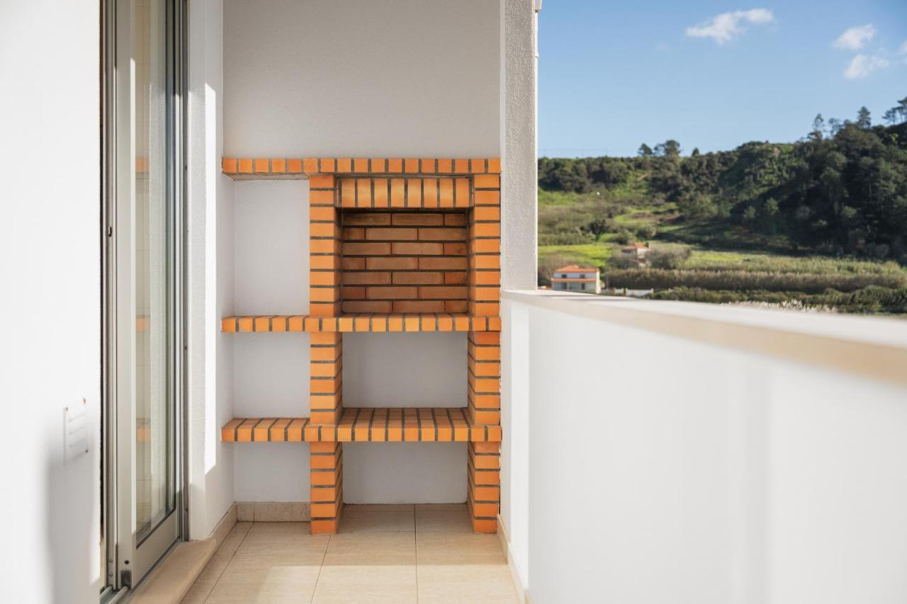 Ocean Getaway - Private Parking And Sea View Apartment Nazaré Exterior photo
